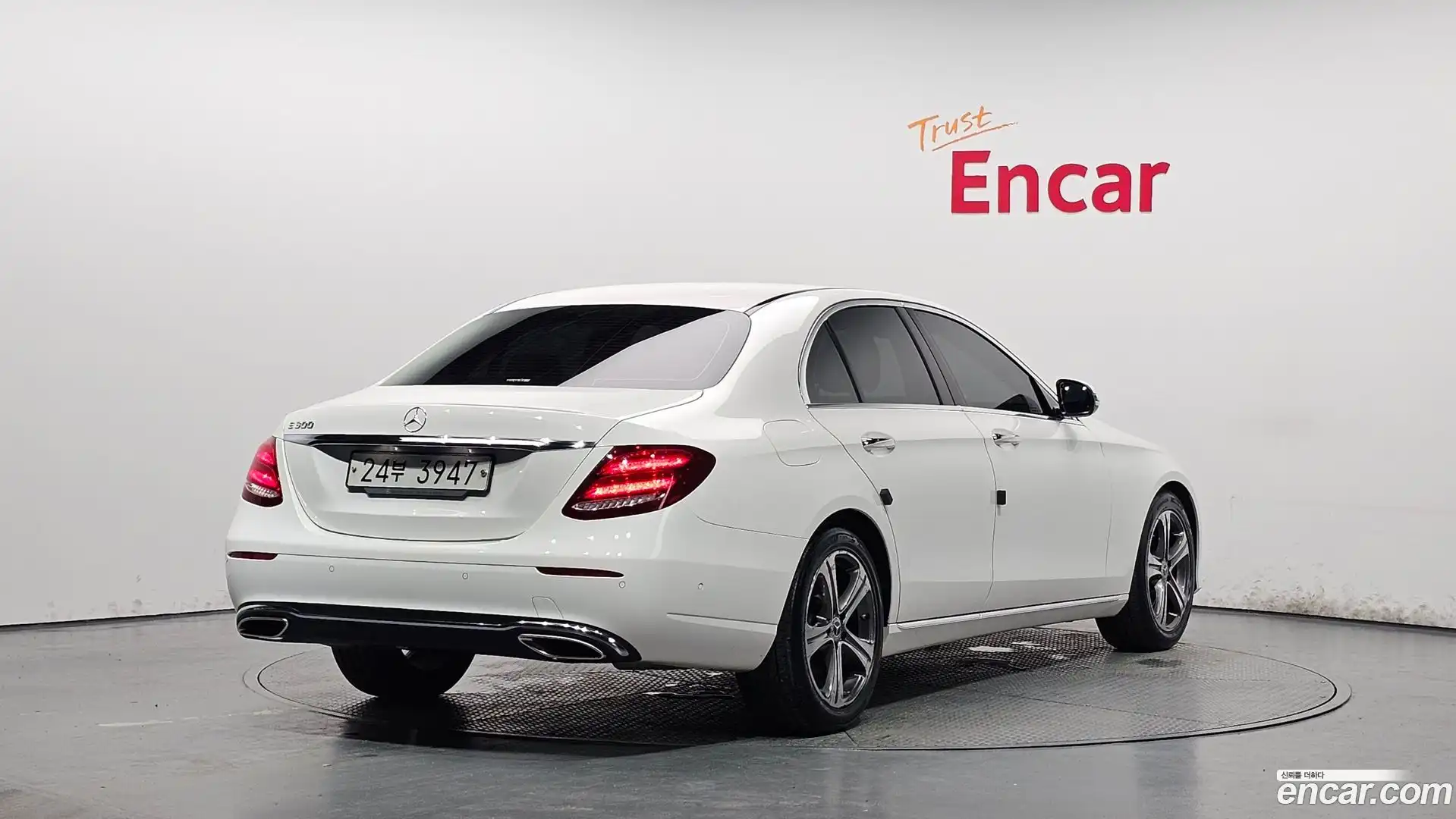 E-Class Mercedes-Benz 2018.9-OUTER-002