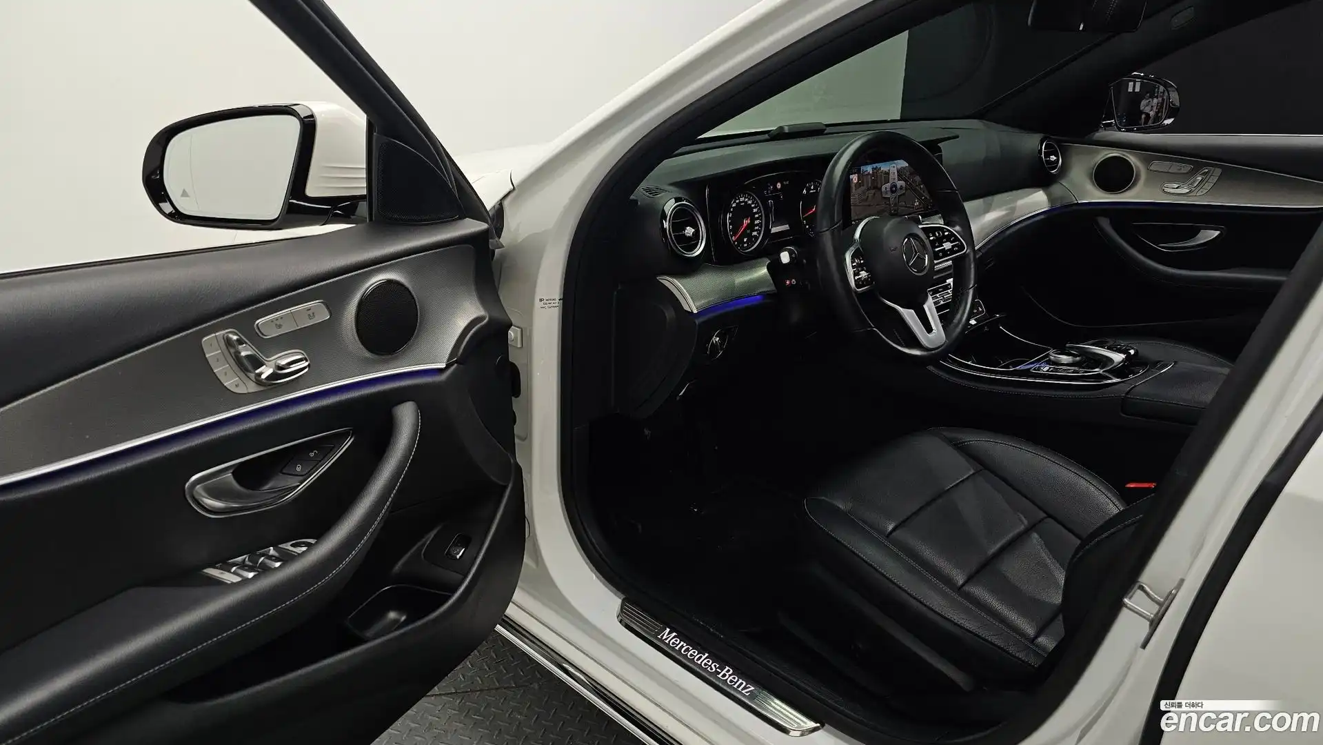 E-Class Mercedes-Benz 2018.9-OPTION-015