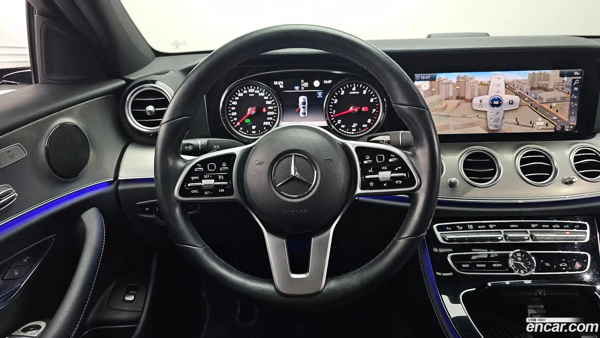 E-Class Mercedes-Benz 2018.9-OPTION-017