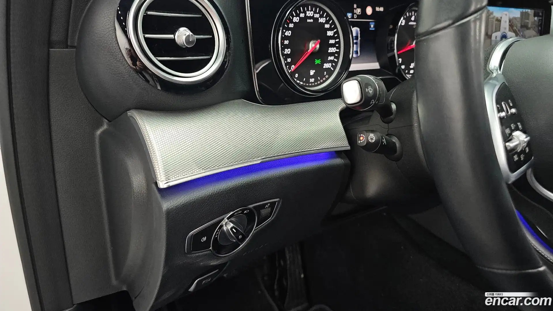 E-Class Mercedes-Benz 2018.9-OPTION-041
