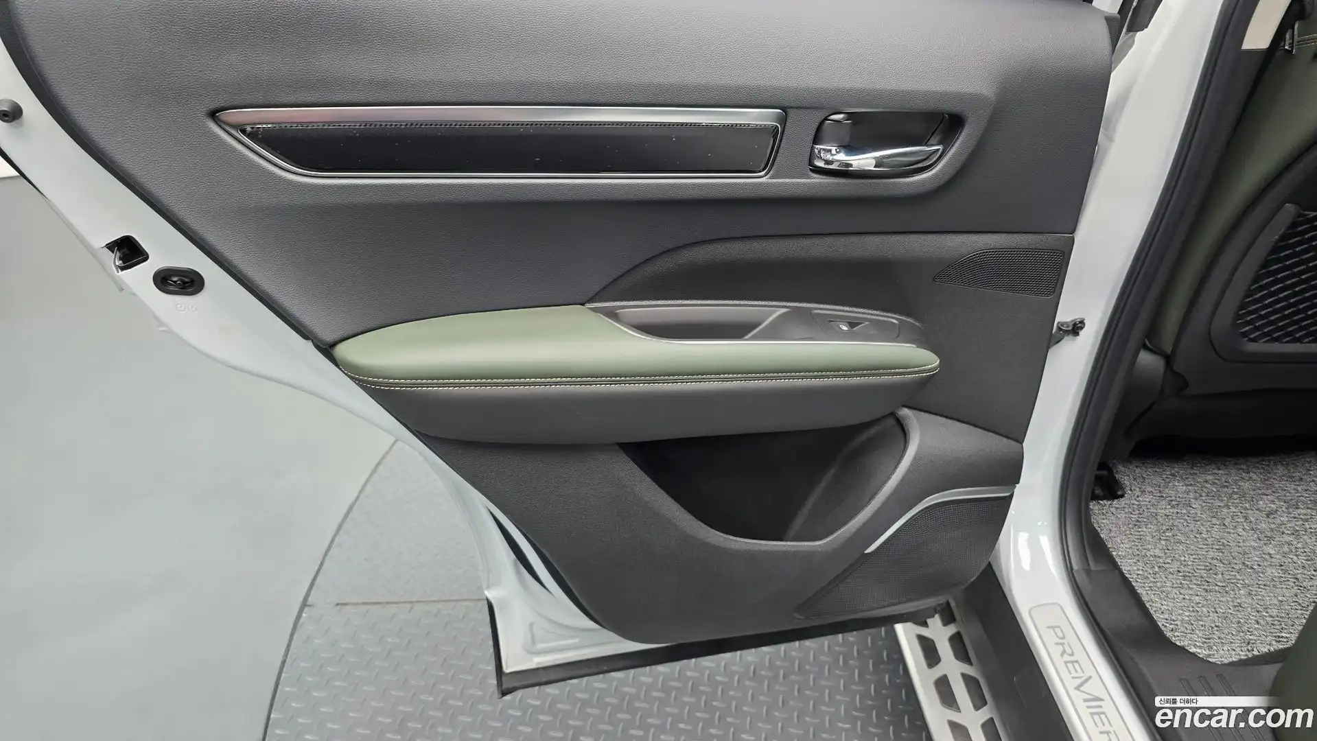 QM6 Renault Korea 2024.3-INNER-035