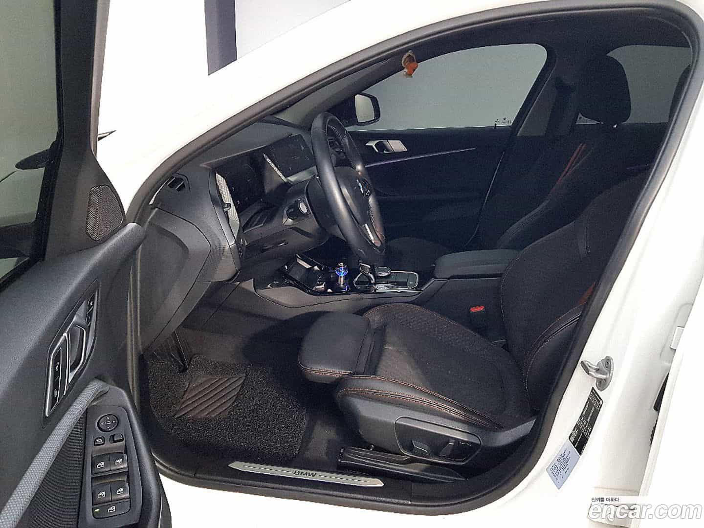1-Series BMW 2021.0-INNER-008