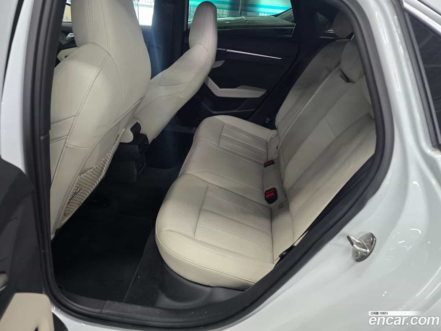 A3 Audi 2023.10-INNER-008