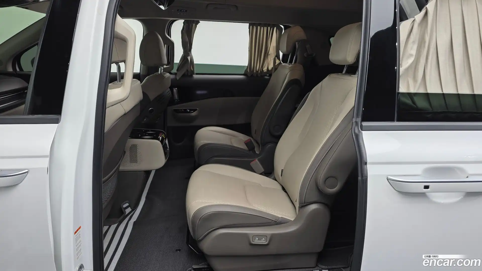 Canival Kia 2021.6-OPTION-016