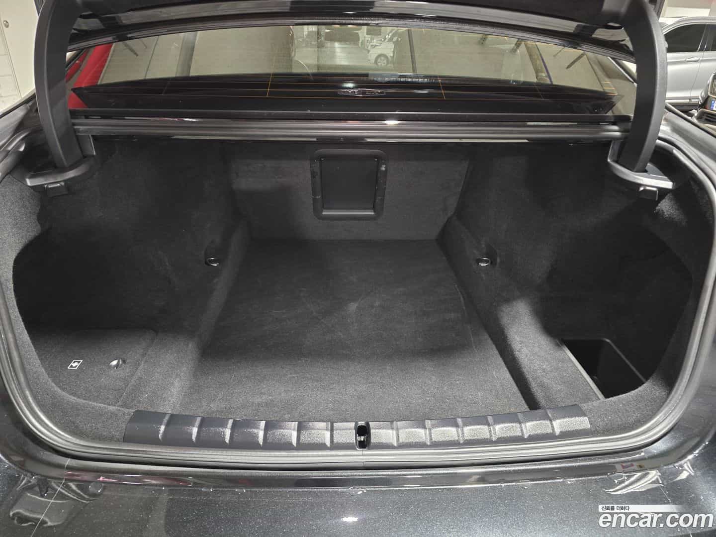 7-Series BMW 2022.11-INNER-007