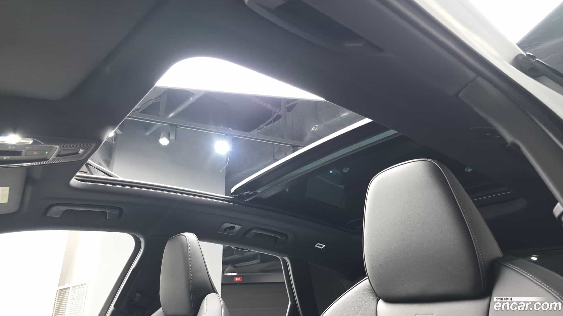 Q5 Audi 2025.11-OPTION-019