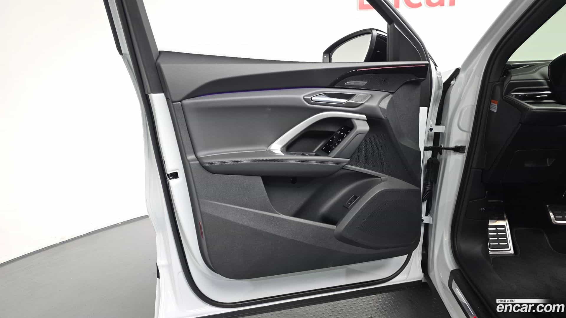 Q5 Audi 2025.11-INNER-034