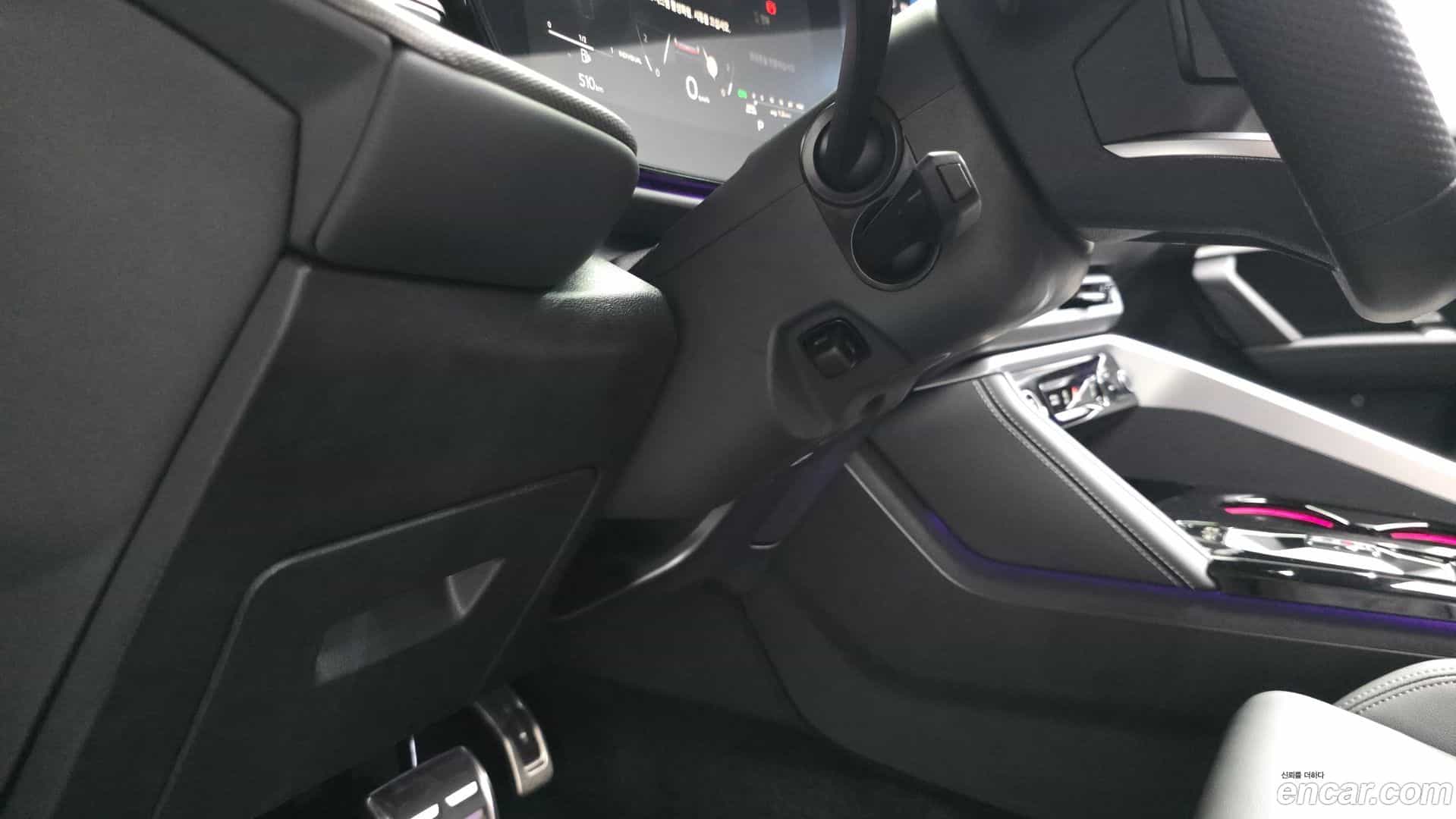 Q5 Audi 2025.11-OPTION-044