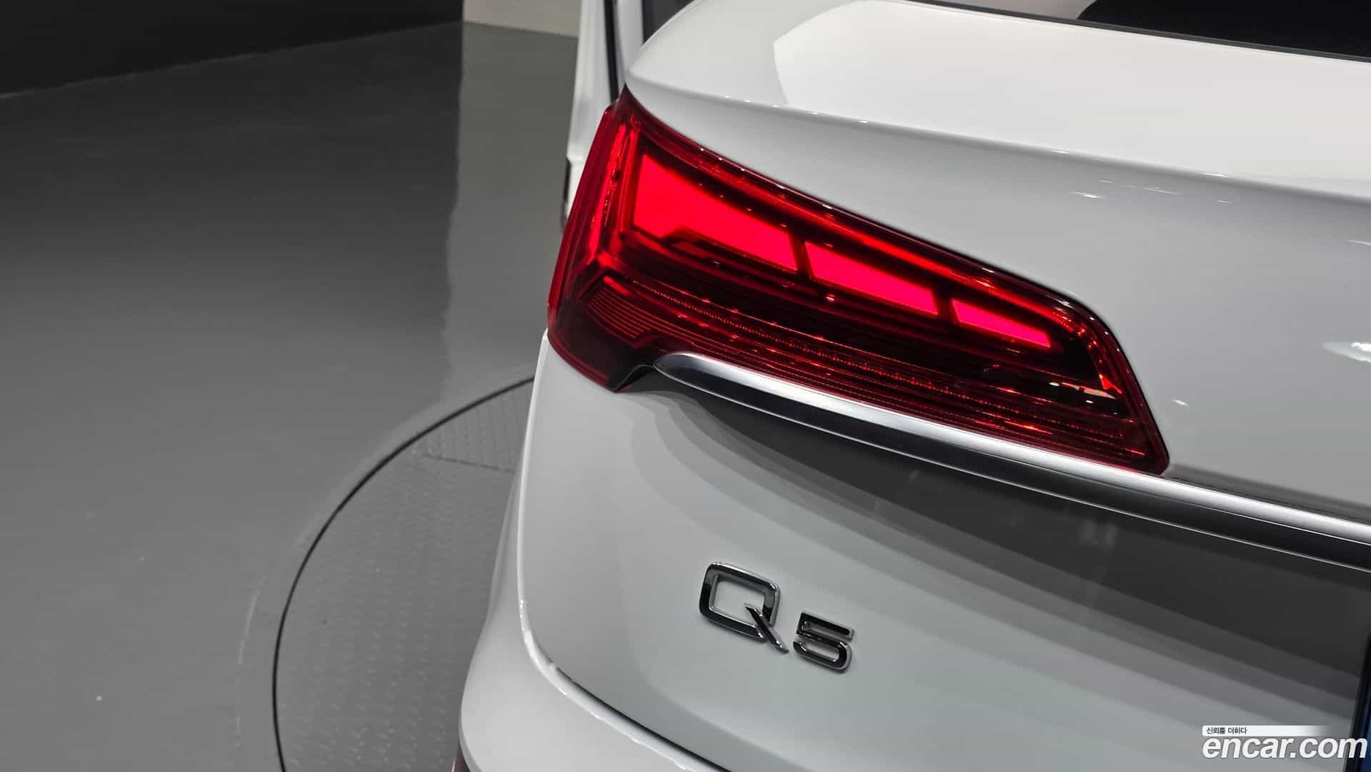 Q5 Audi 2021.8-OUTER-033
