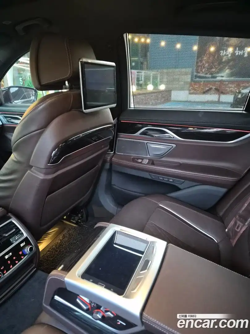 7-Series BMW 2018.11-OUTER-005