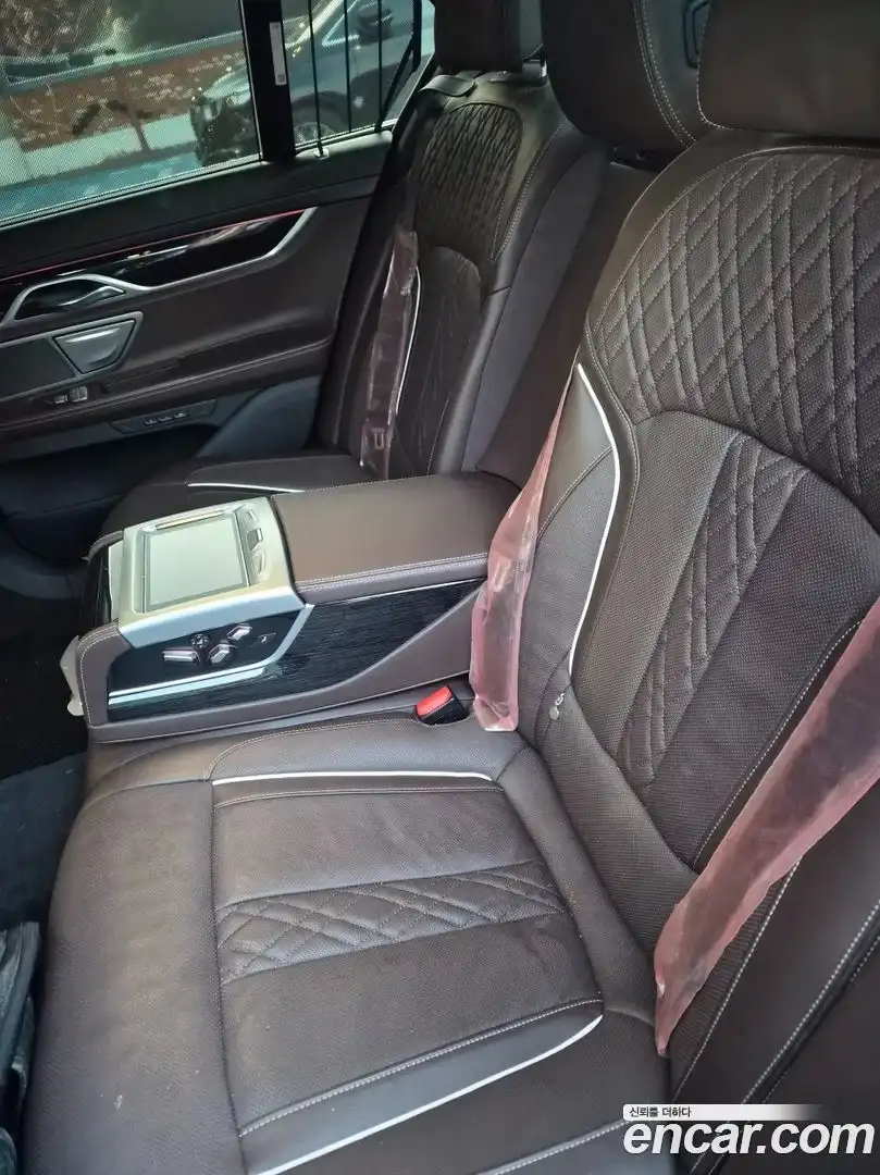 7-Series BMW 2018.11-OUTER-006