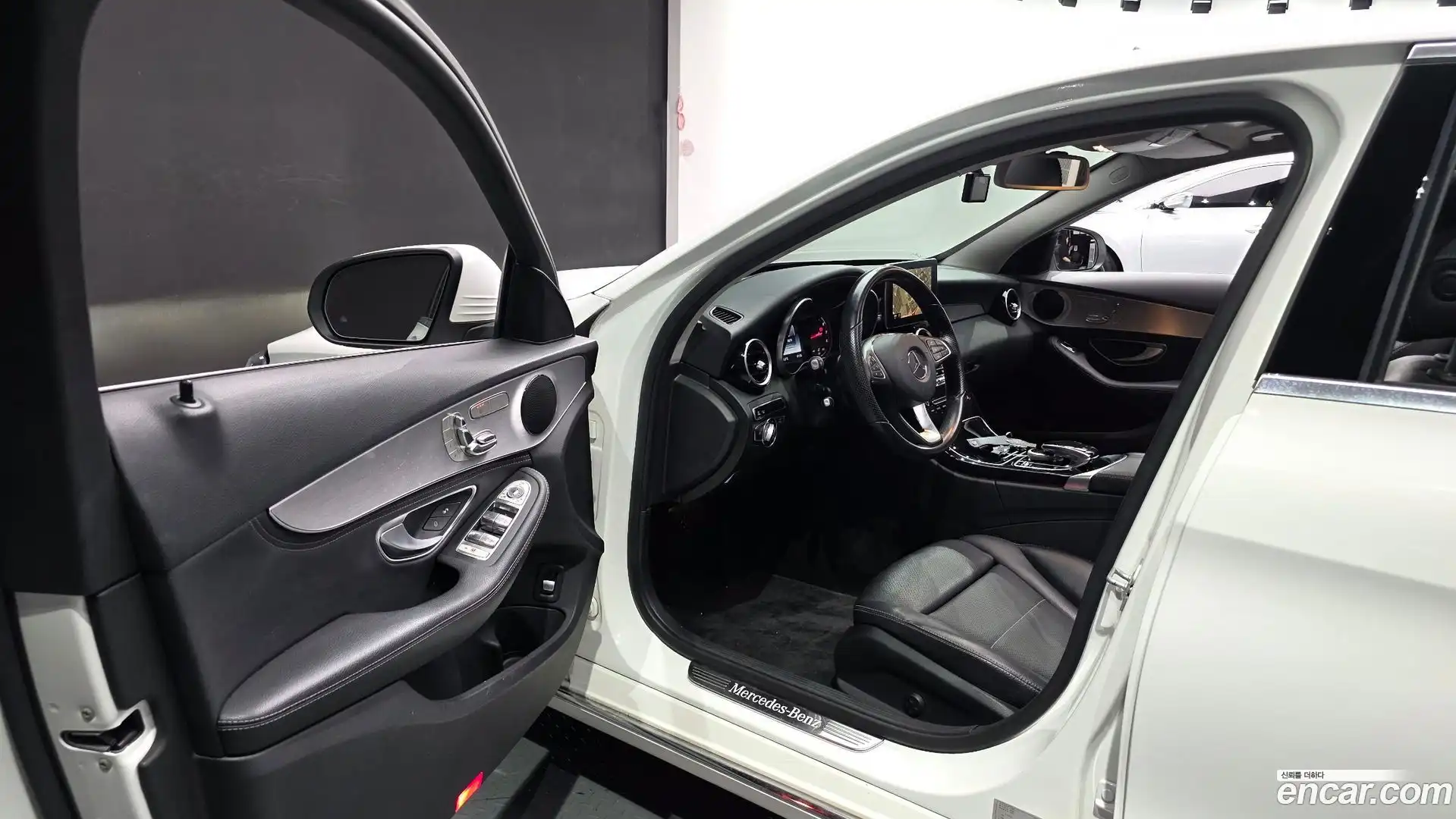 C-Class Mercedes-Benz 2015.7-INNER-010