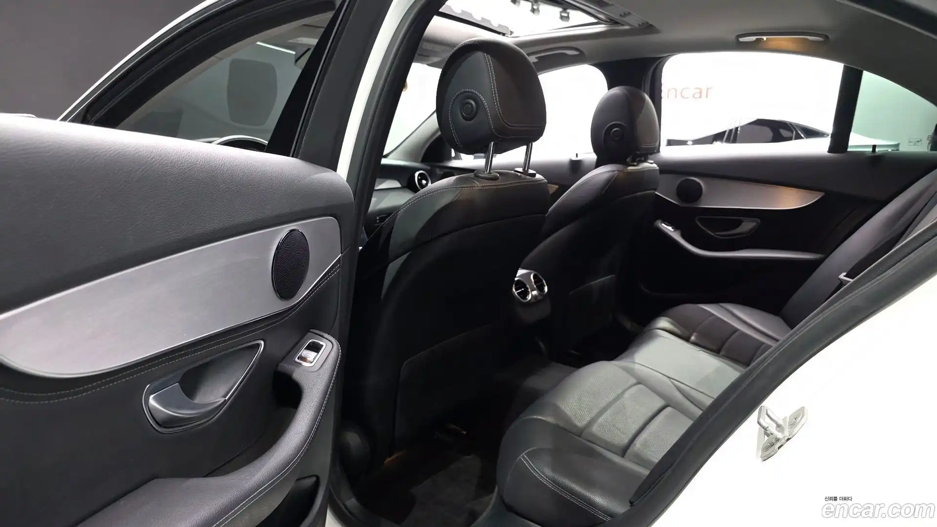 C-Class Mercedes-Benz 2015.7-OPTION-015