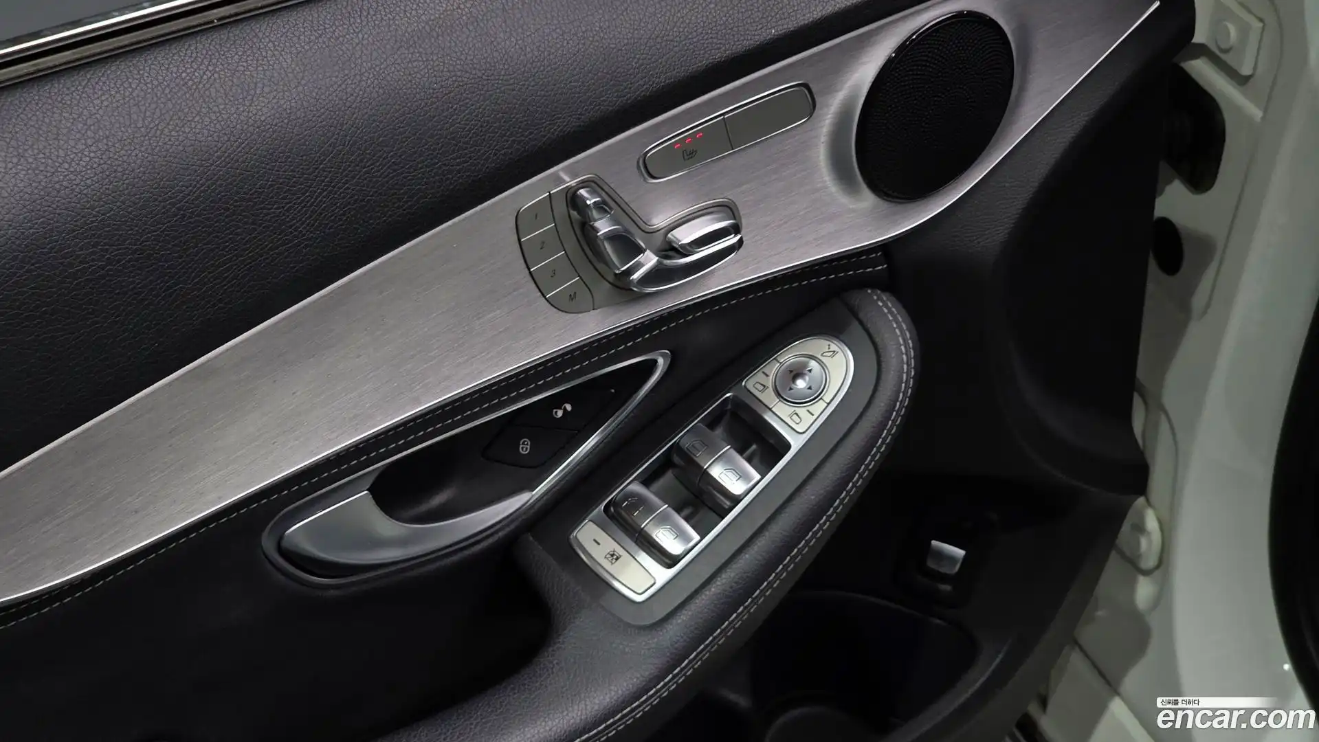 C-Class Mercedes-Benz 2015.7-OPTION-020