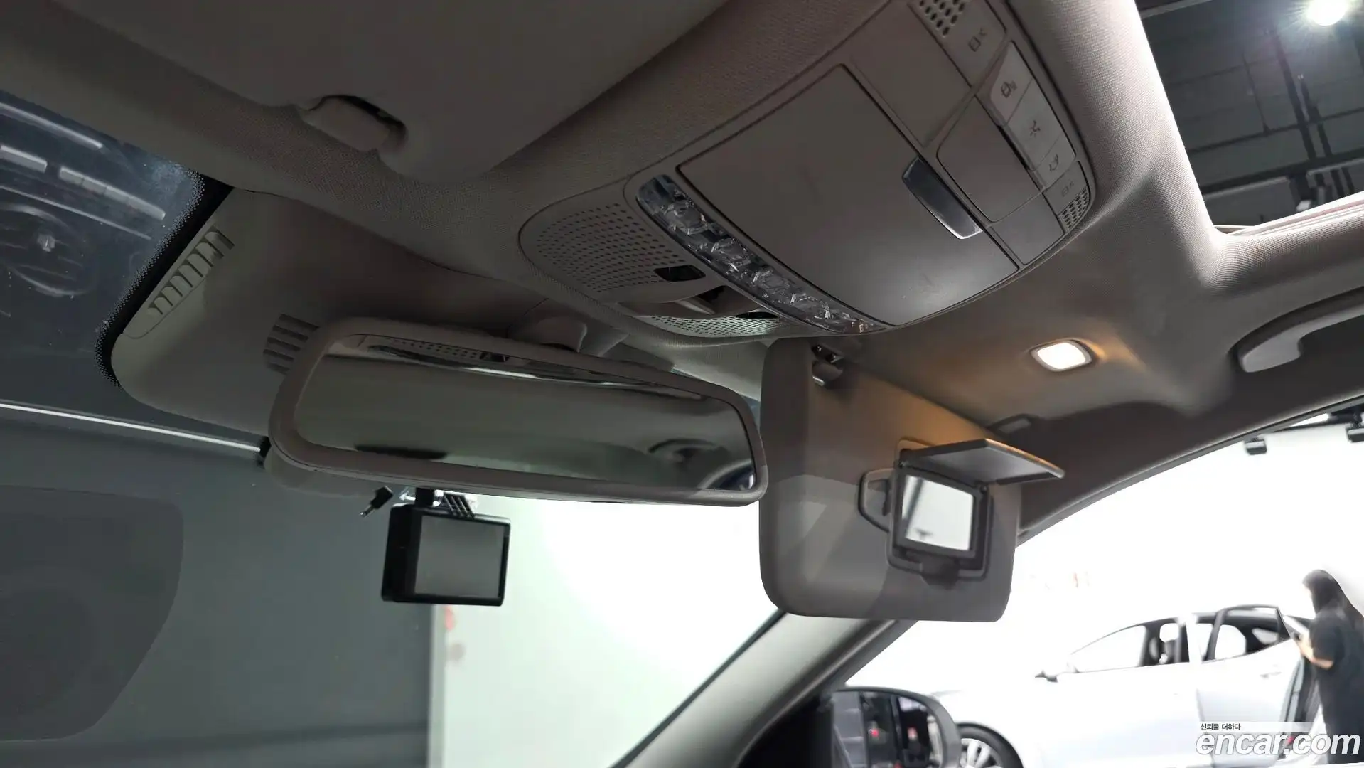 C-Class Mercedes-Benz 2015.7-OPTION-024