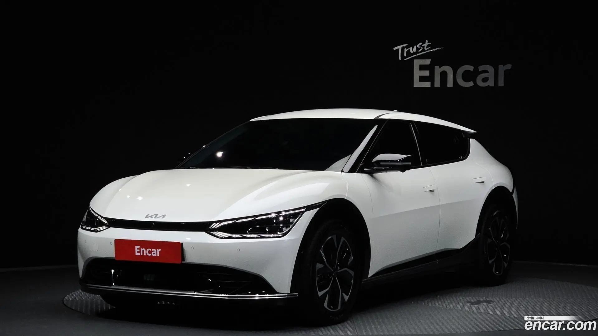 Main__Slider__Photo:EV6 Kia 2022.7-0