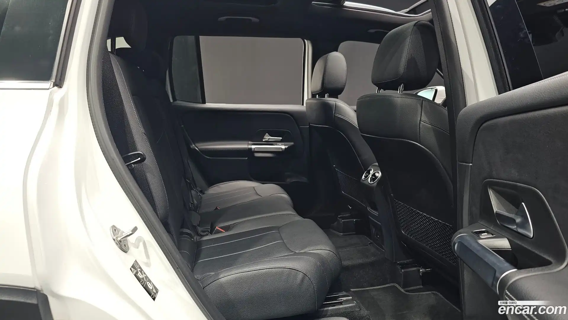 GLB-Class Mercedes-Benz 2022.10-OPTION-015
