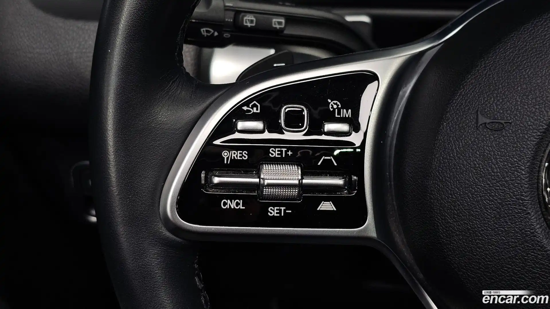 GLB-Class Mercedes-Benz 2022.10-OPTION-018