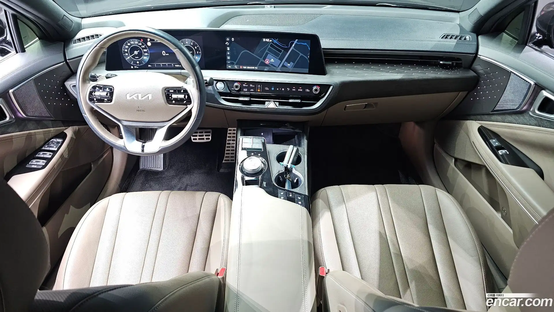 K8 Kia 2022.11-INNER-007