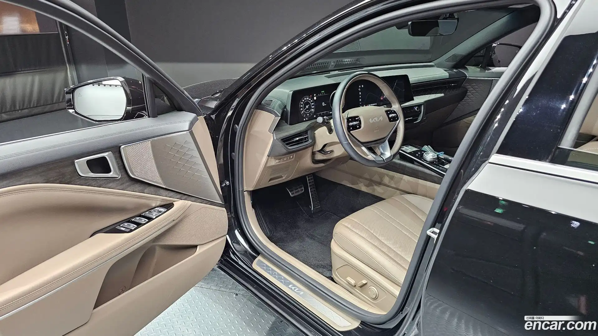 K8 Kia 2022.11-INNER-010