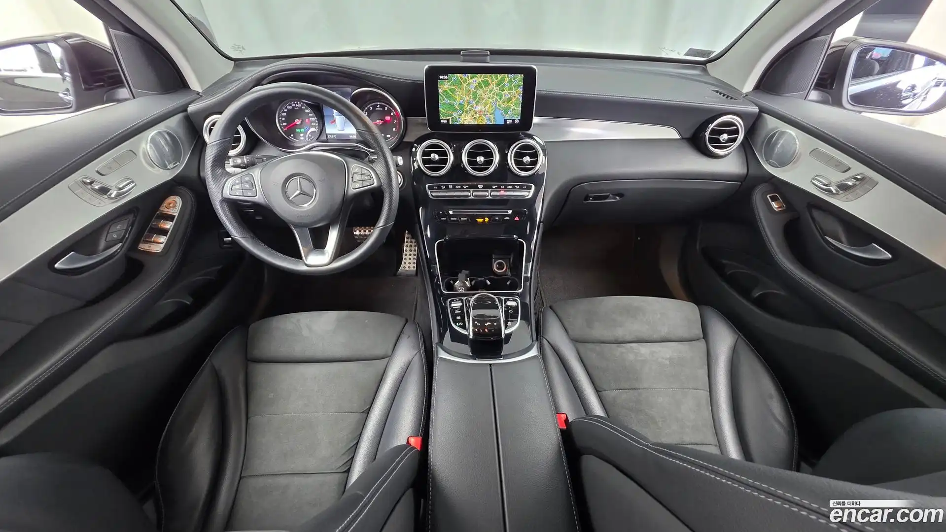 GLC-Class Mercedes-Benz 2019.7-INNER-007