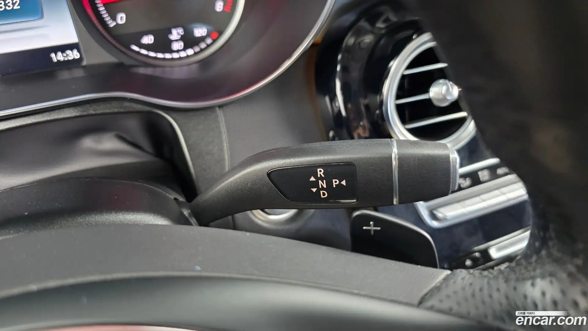 GLC-Class Mercedes-Benz 2019.7-INNER-009