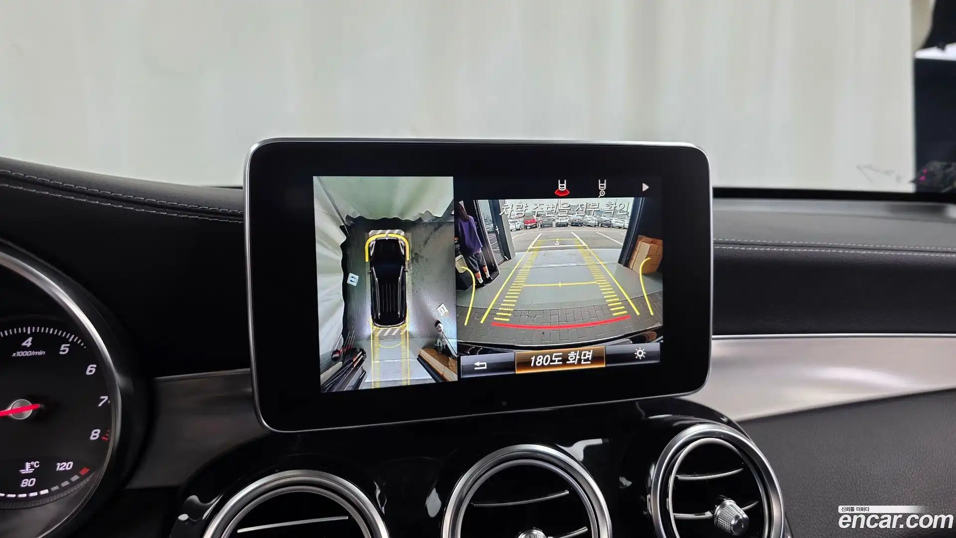 GLC-Class Mercedes-Benz 2019.7-OPTION-019