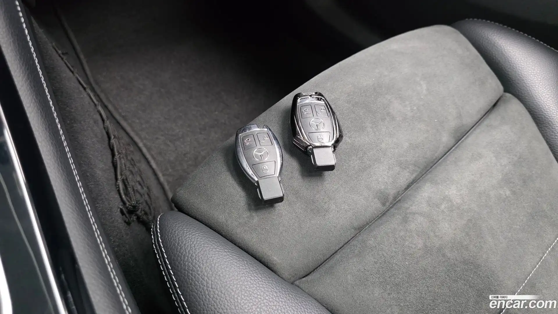 GLC-Class Mercedes-Benz 2019.7-OPTION-040