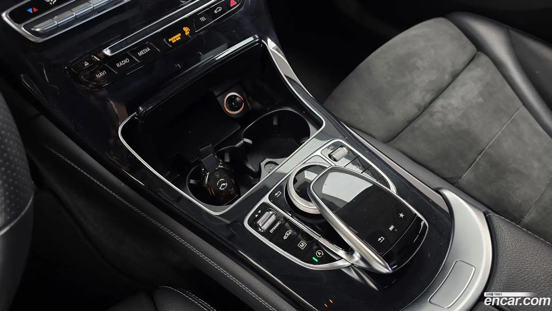 GLC-Class Mercedes-Benz 2019.7-OPTION-047