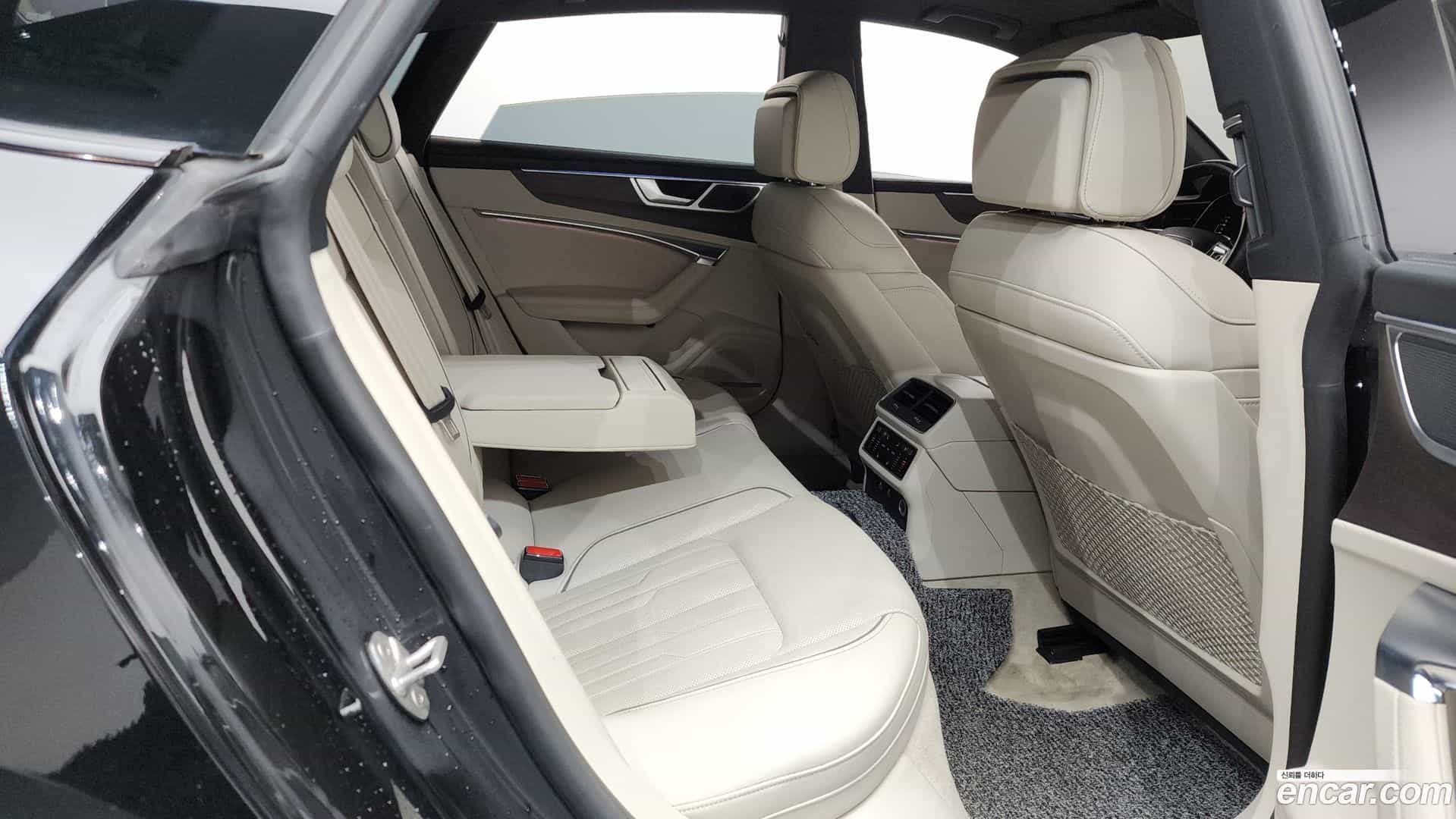 A7 Audi 2021.11-OPTION-015