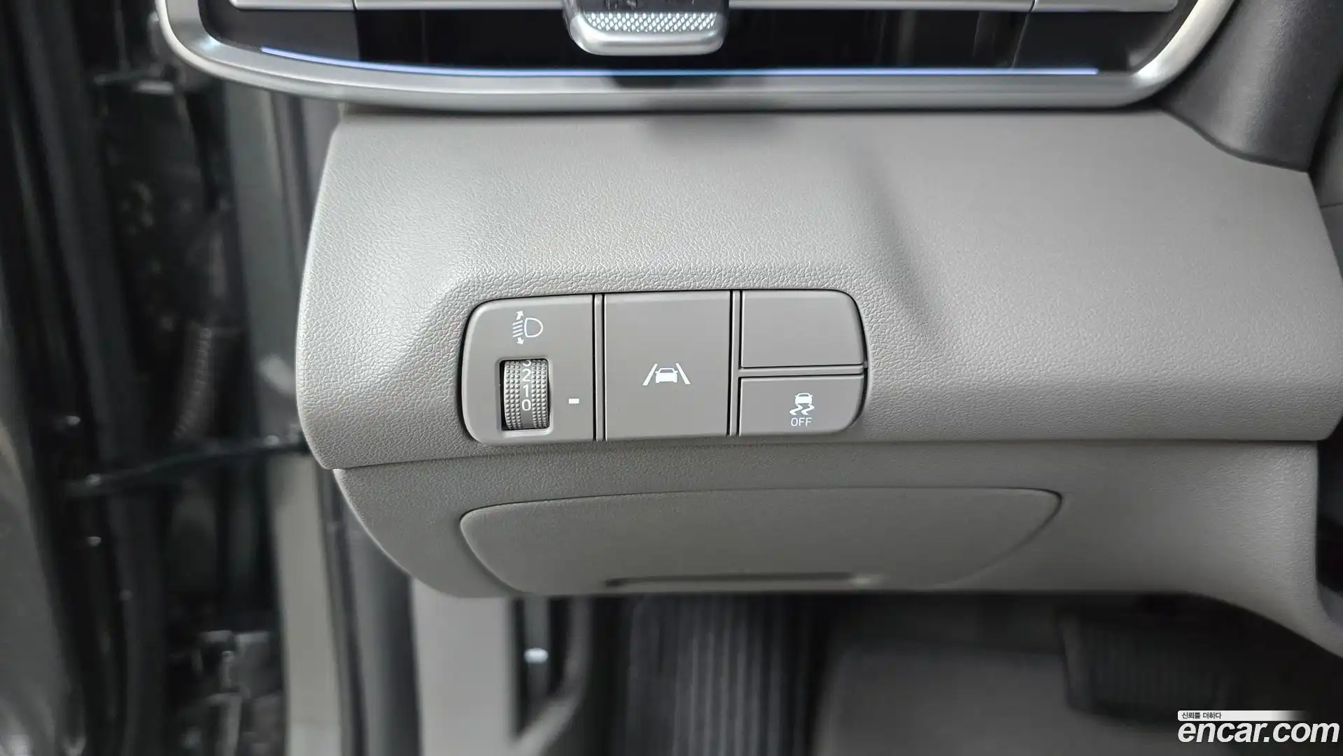 AVANTE Hyundai 2022.10-OPTION-023