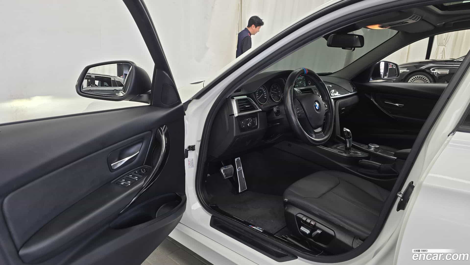 3-Series BMW 2017.3-INNER-010