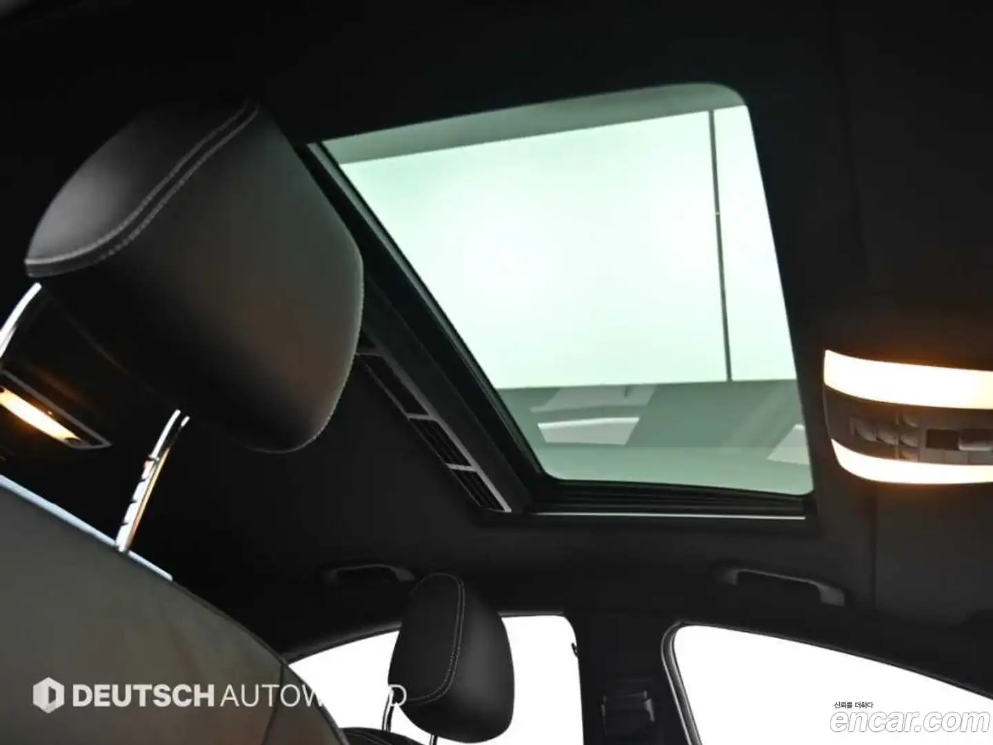 CLS-Class Mercedes-Benz 2015.10-OPTION-022