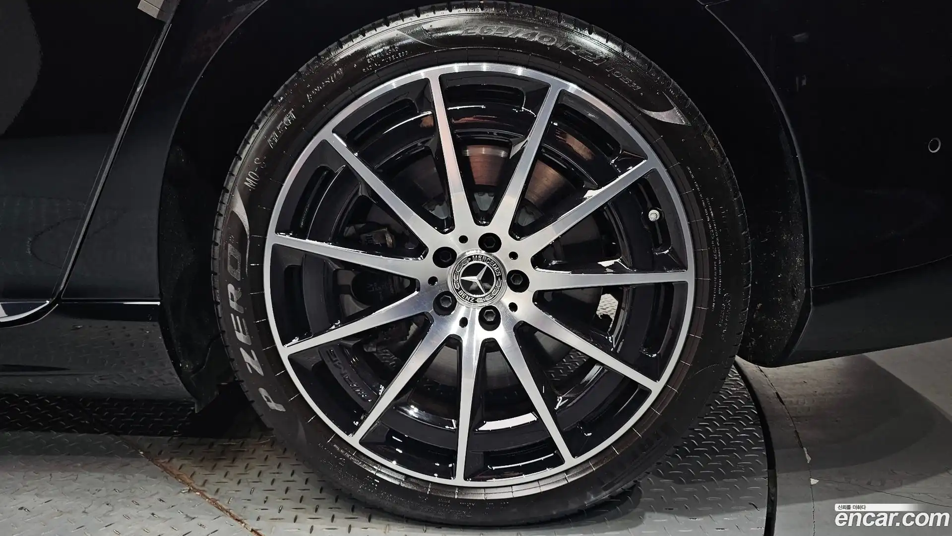 EQS Mercedes-Benz 2023.9-OUTER-031