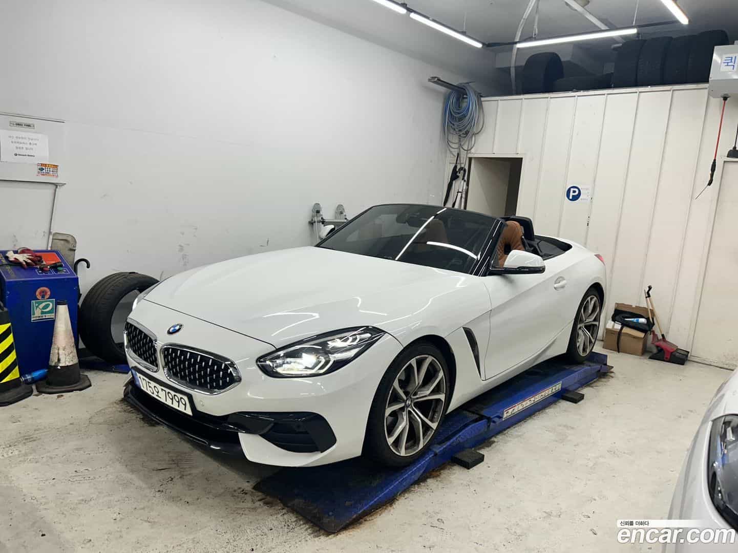Z4 BMW 2021.9-OUTER-001