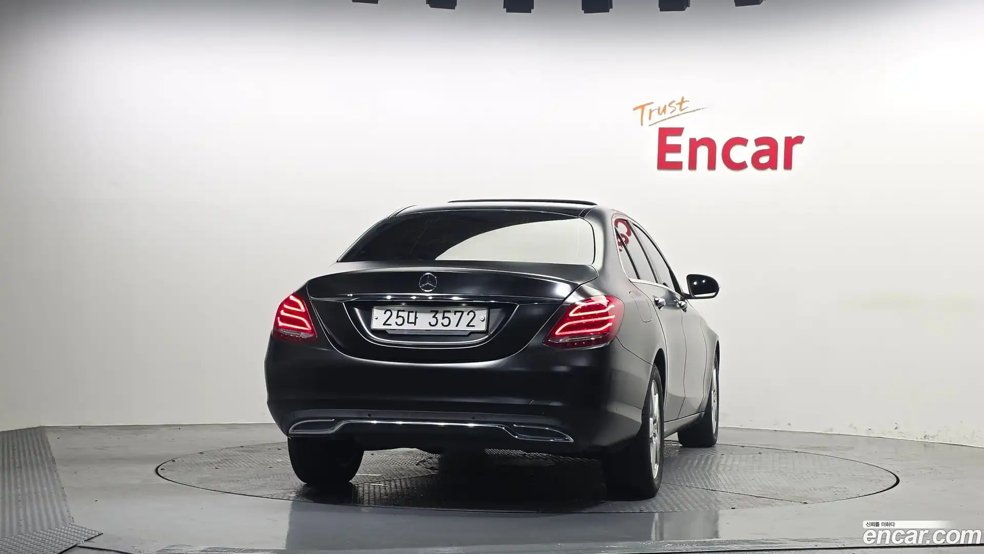 C-Class Mercedes-Benz 2017.8-OUTER-004