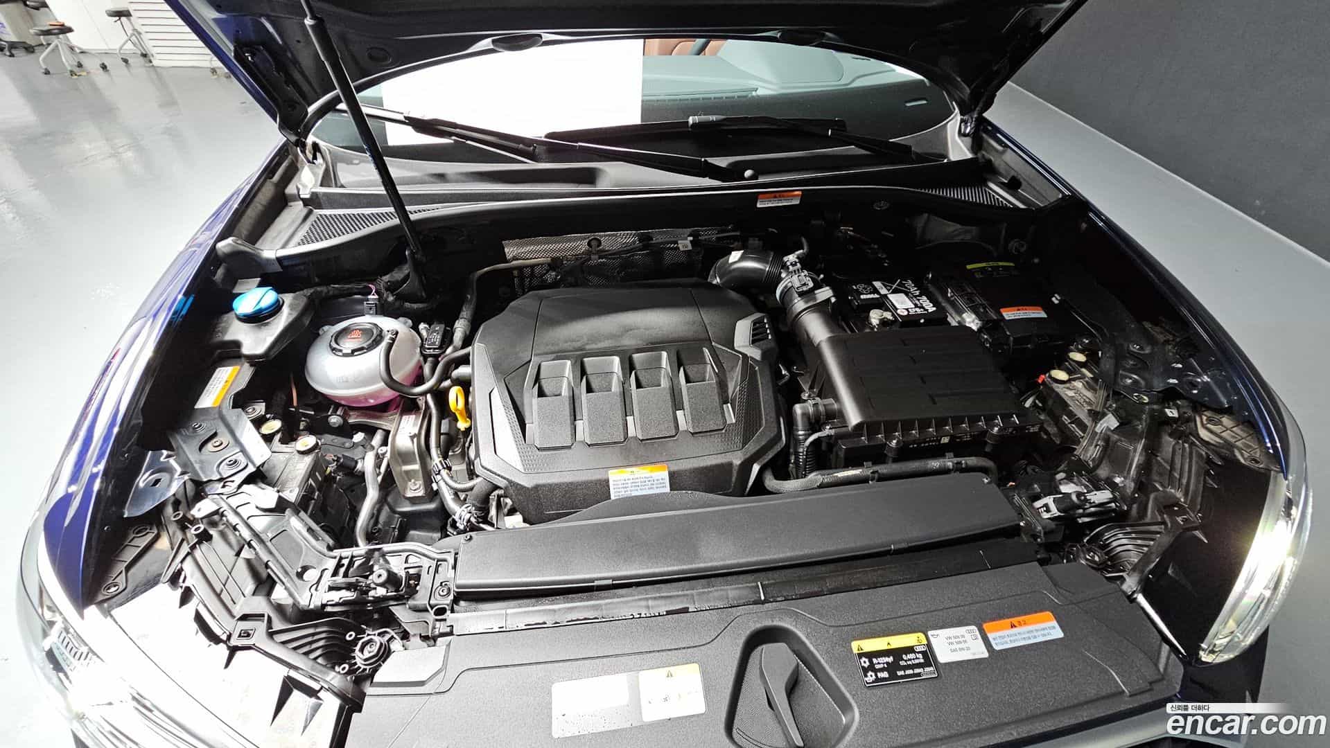 Q3 Audi 2025.4-OUTER-006