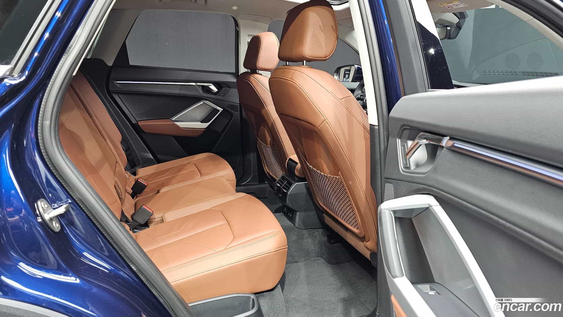 Q3 Audi 2025.4-OPTION-015