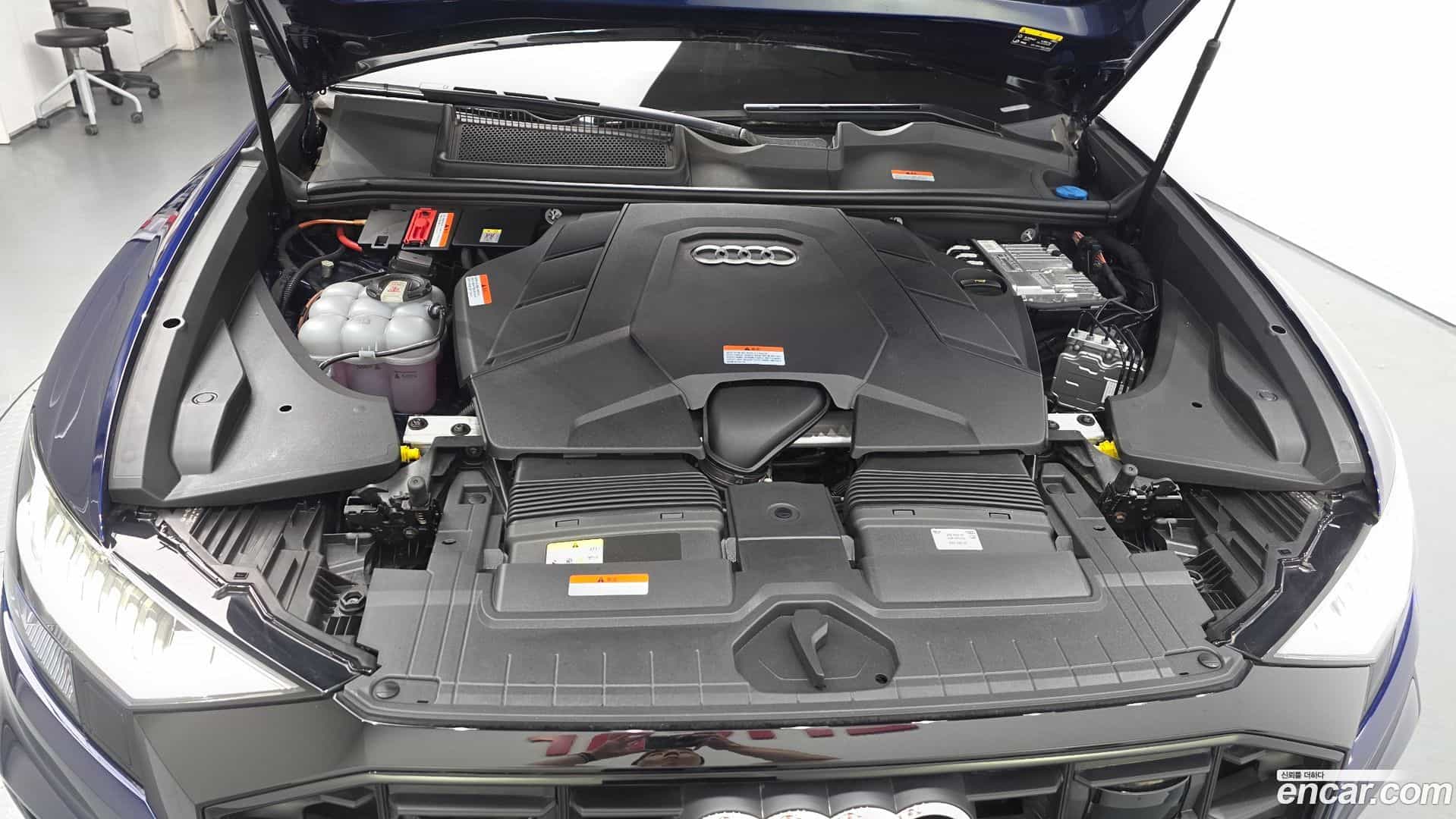 Q8 Audi 2023.4-OUTER-006