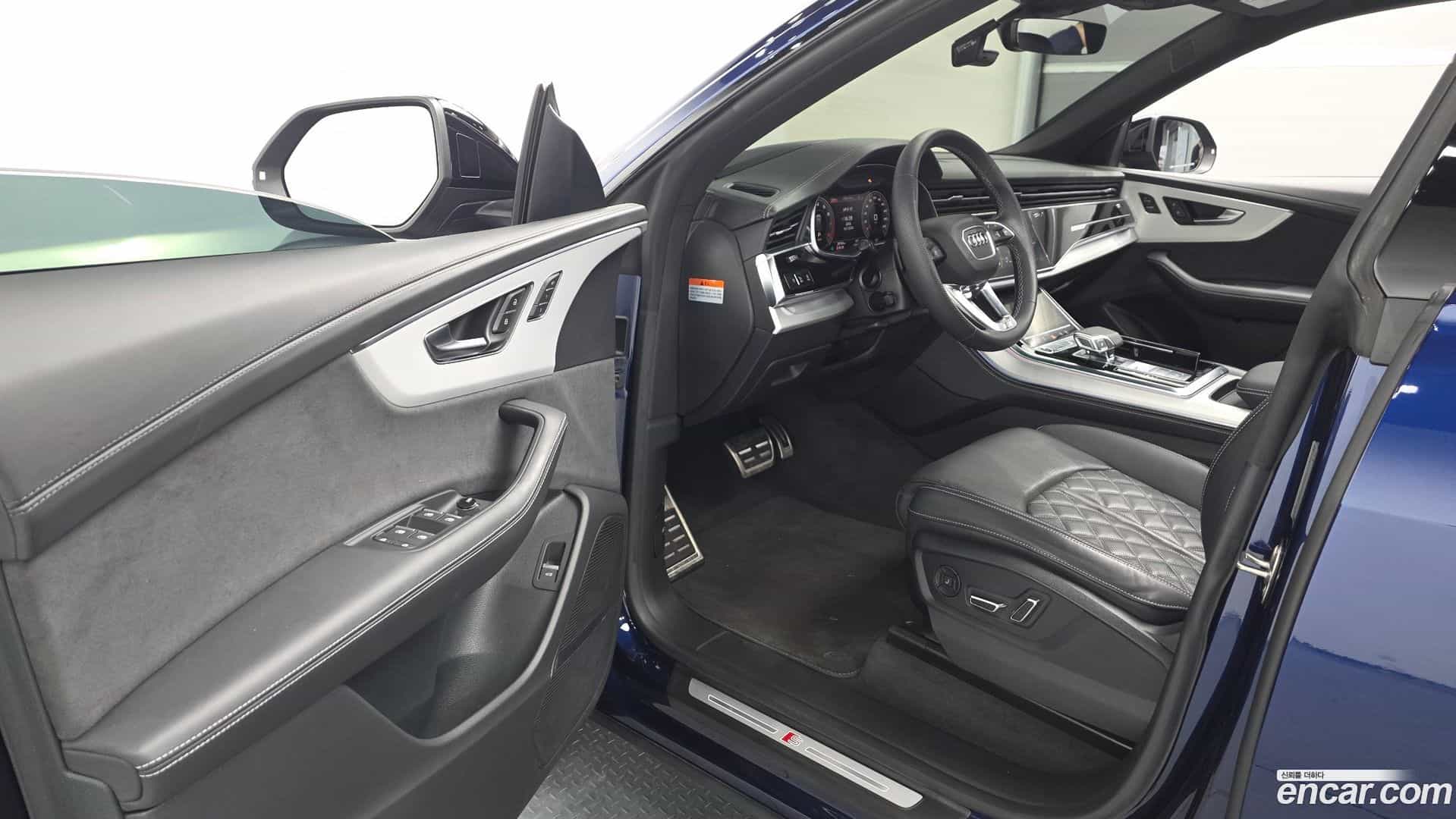 Q8 Audi 2023.4-INNER-010