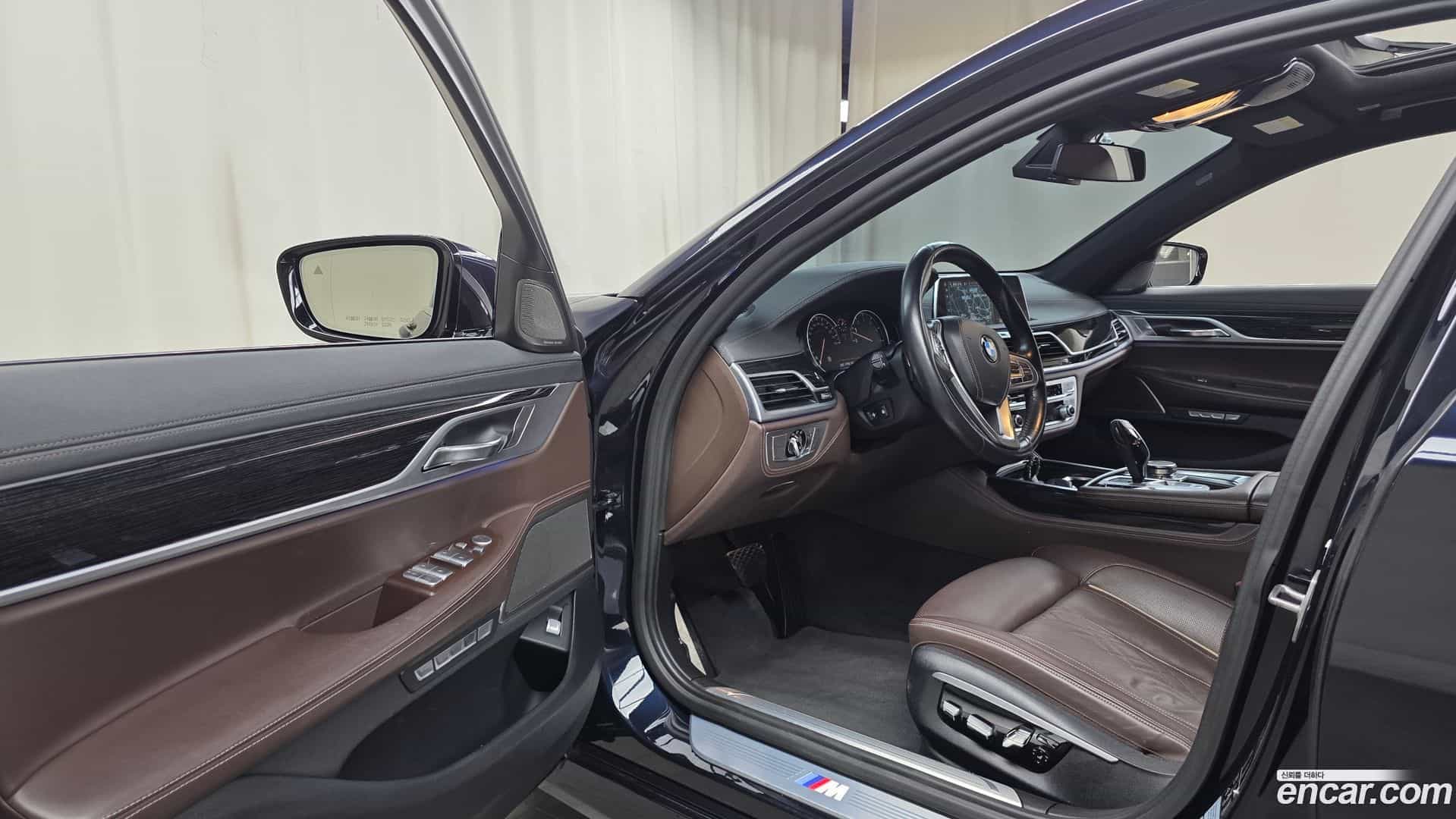 7-Series BMW 2017.5-INNER-010