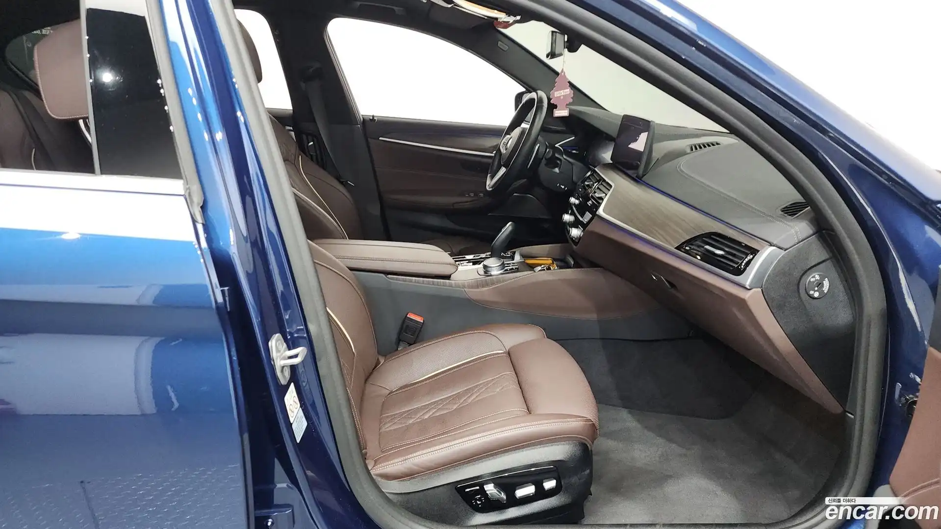 5-Series BMW 2021.1-INNER-036
