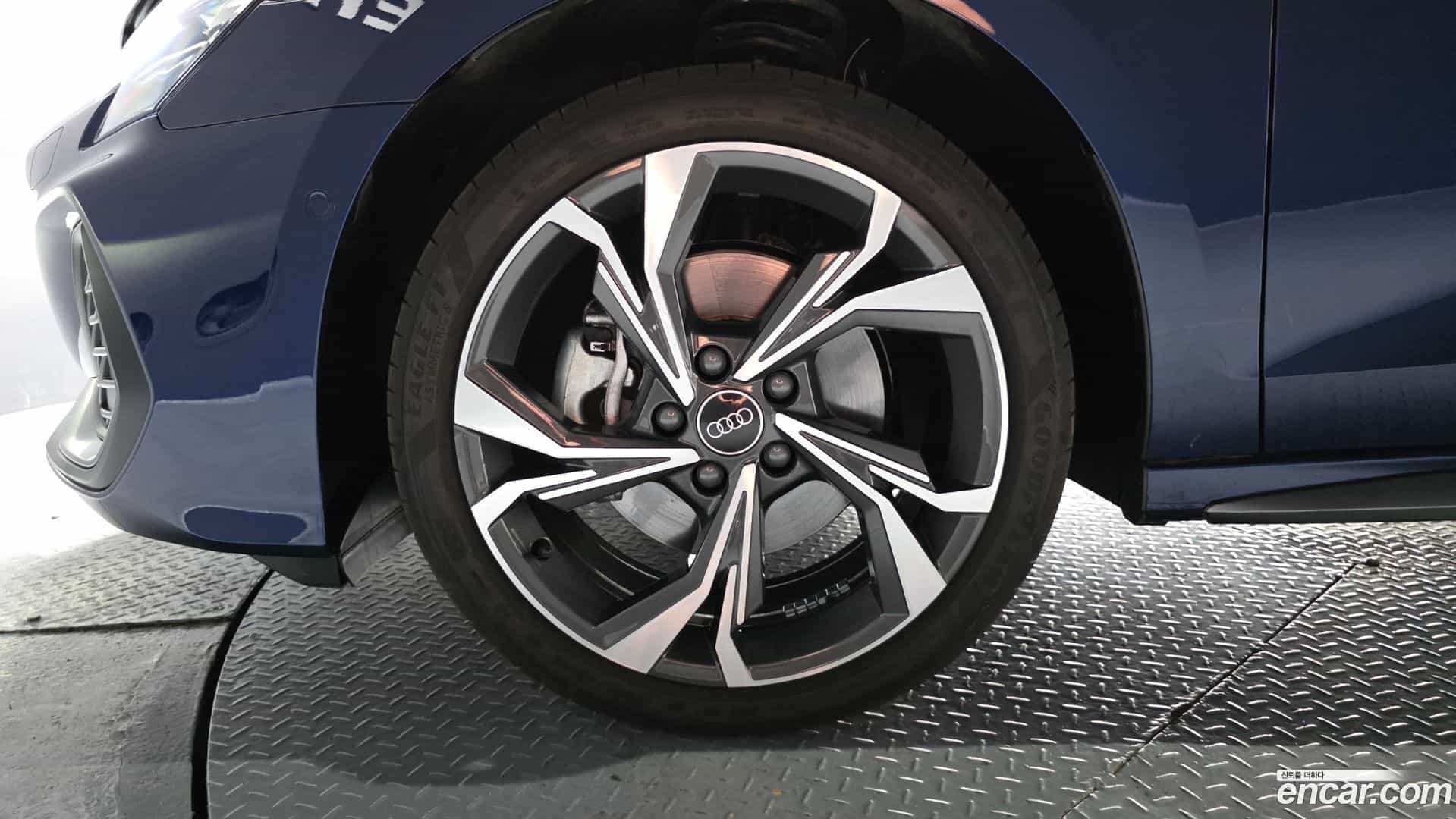 A3 Audi 2025.0-OUTER-005