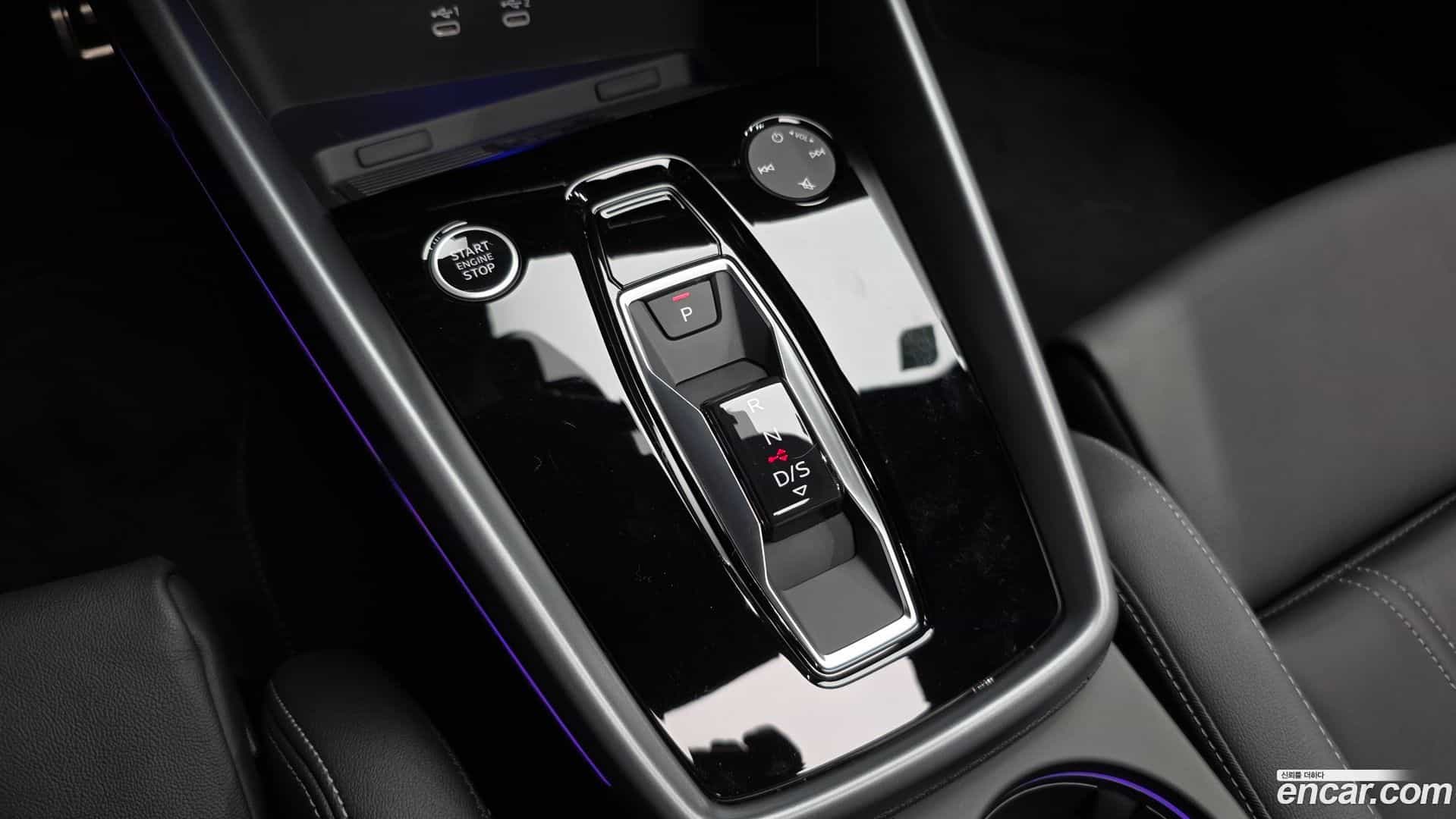 A3 Audi 2025.0-INNER-009