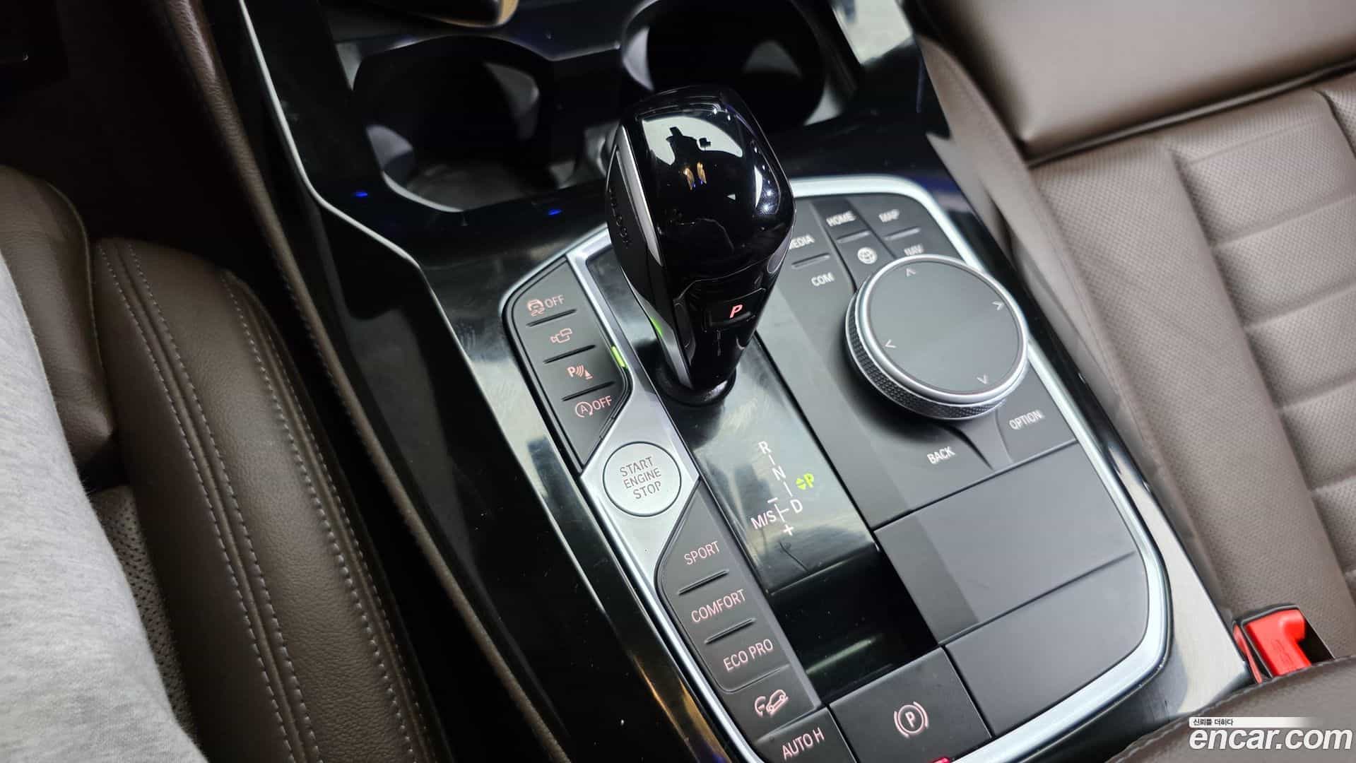 X4 BMW 2025.0-INNER-009