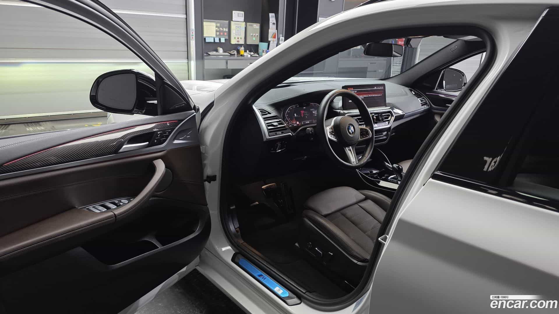 X4 BMW 2025.0-INNER-010