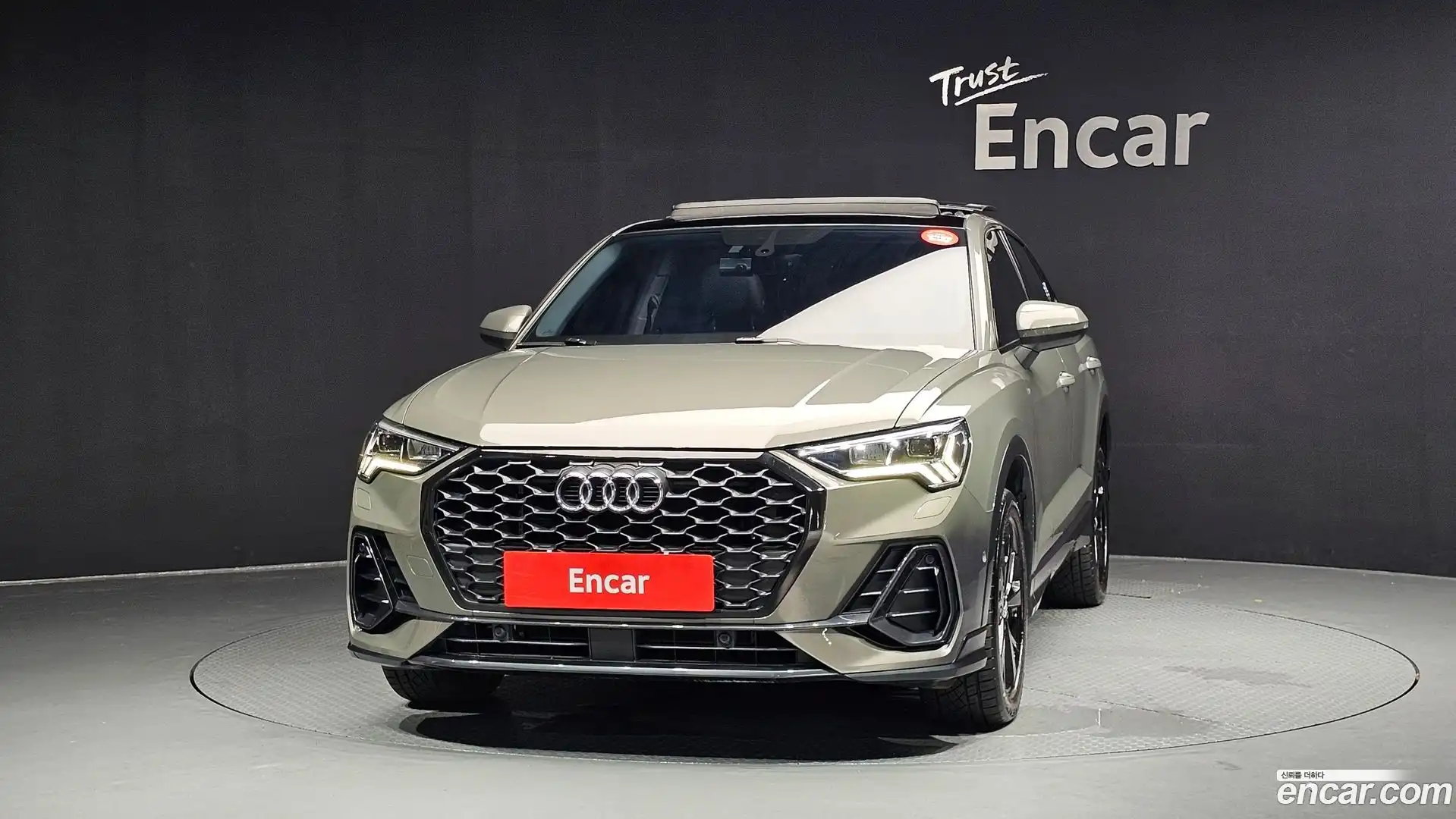 Q3 Audi 2020.11-OUTER-003