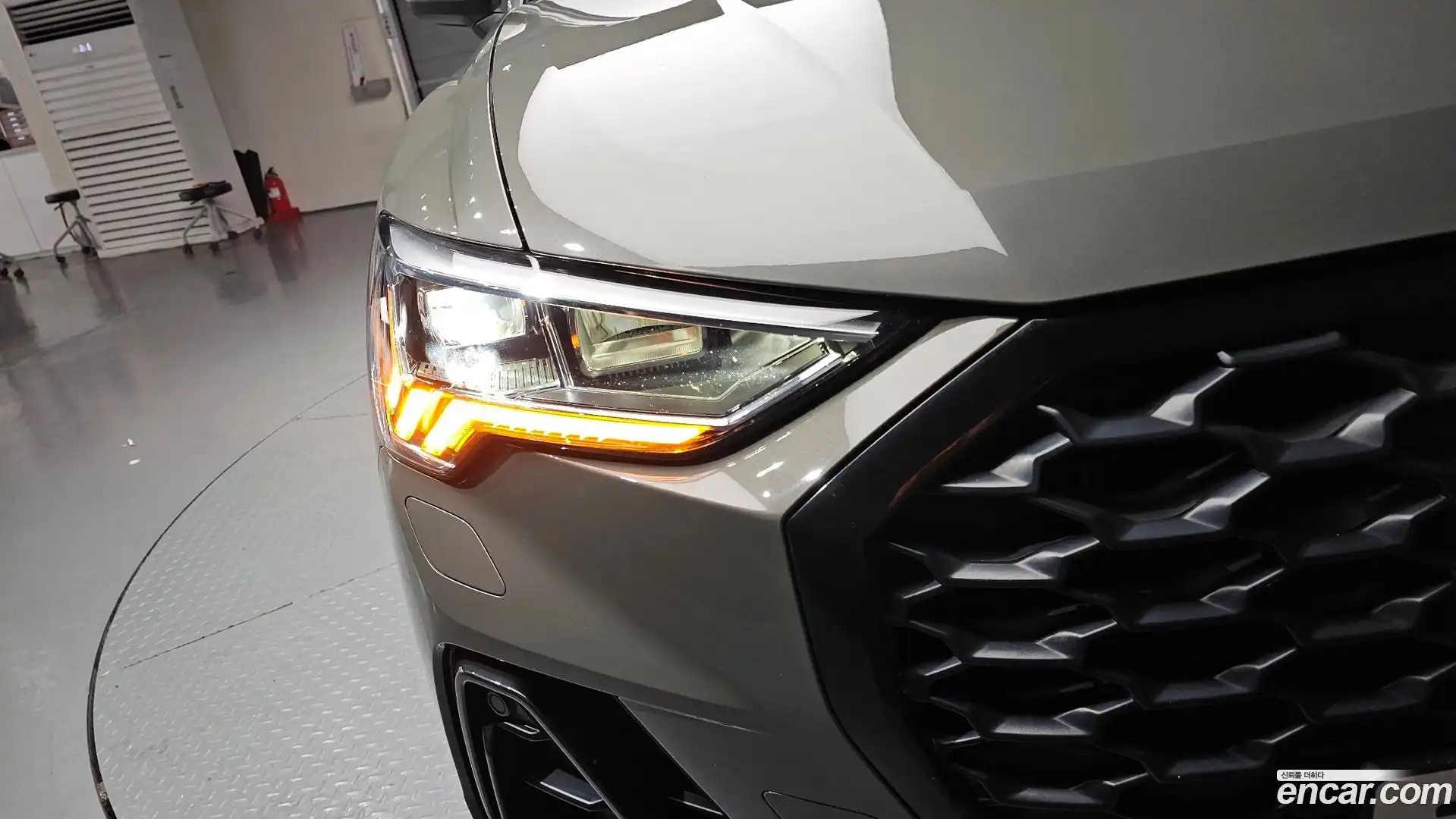 Q3 Audi 2020.11-OUTER-032