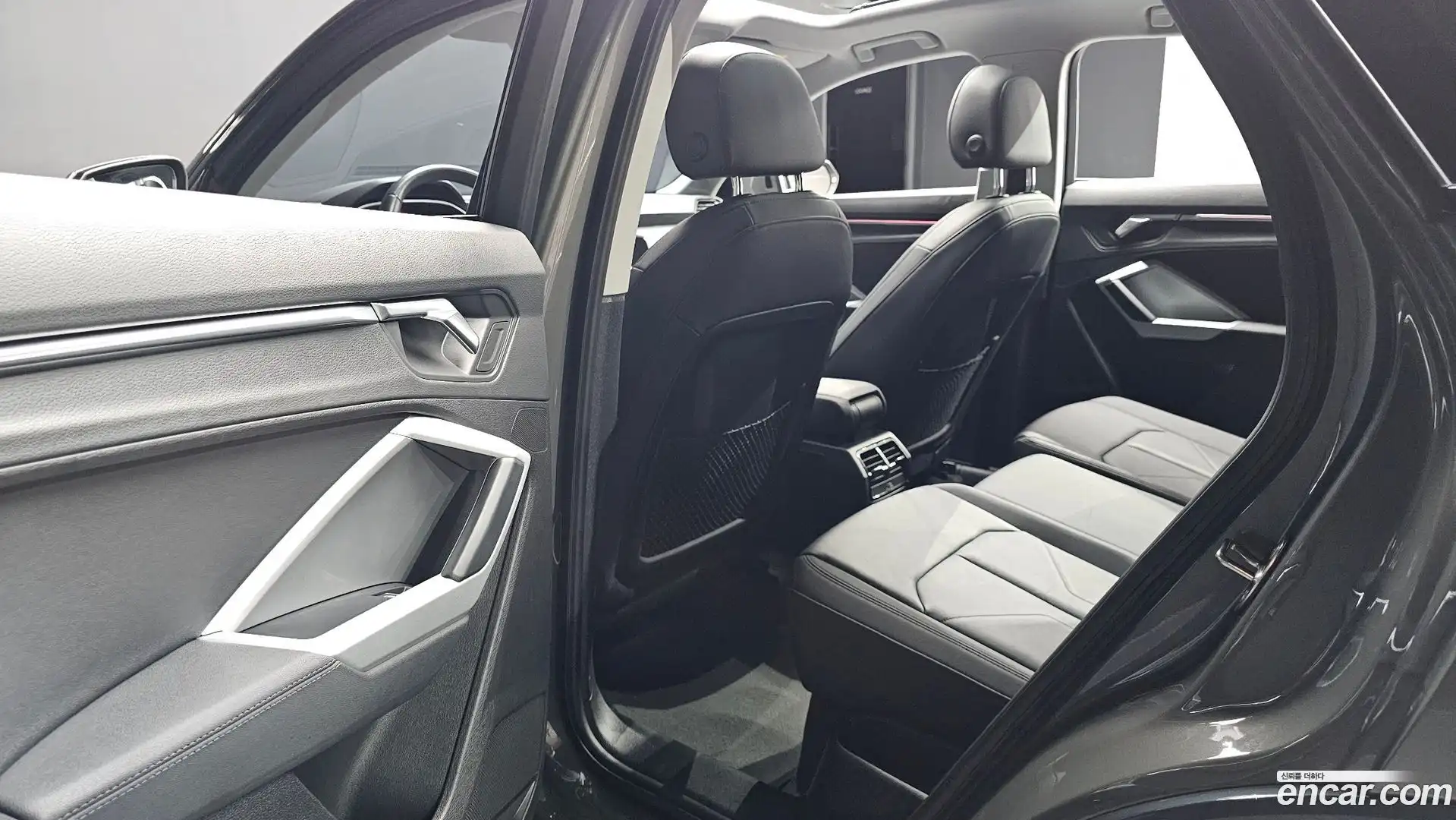 Q3 Audi 2020.11-INNER-036