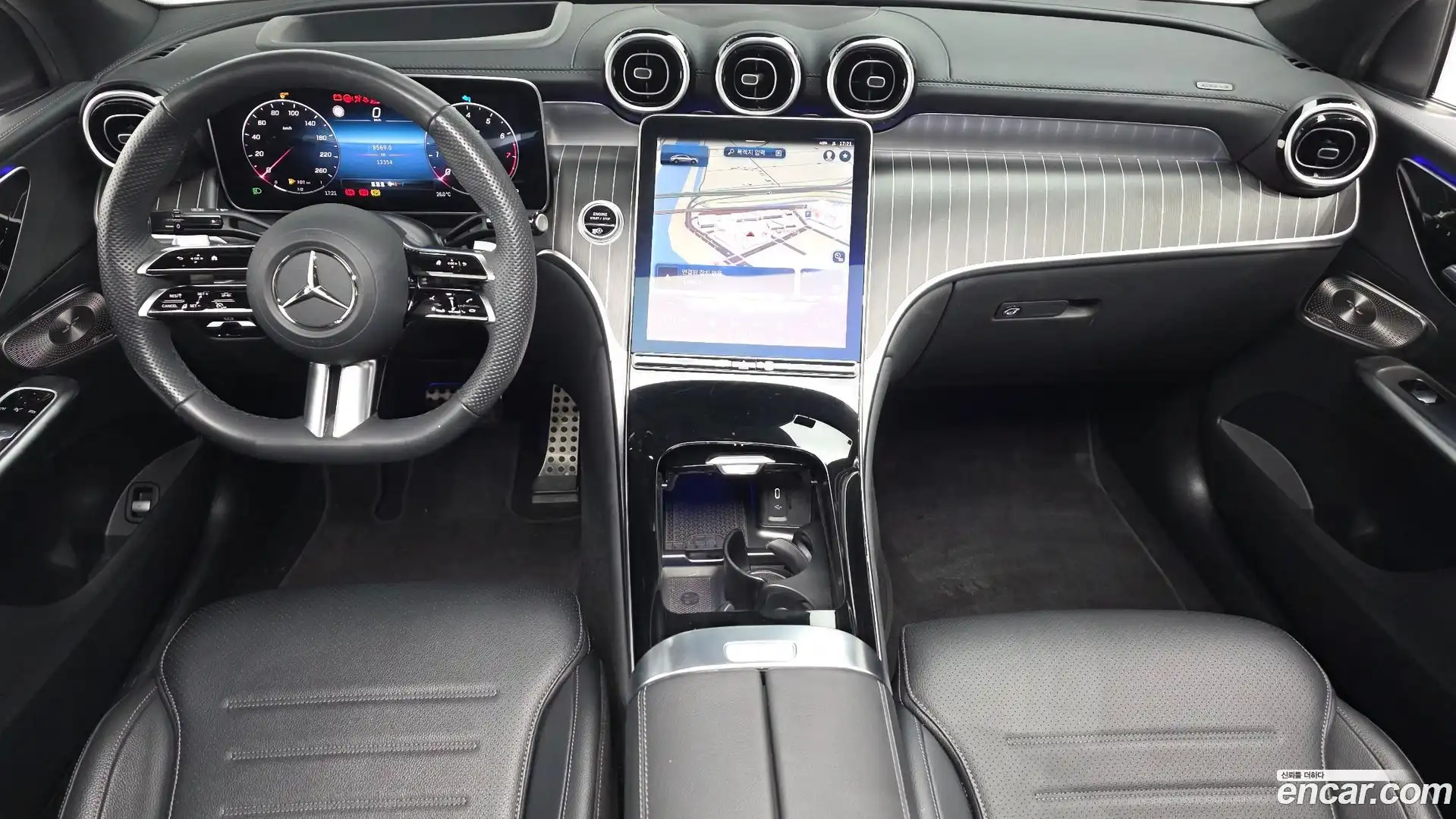 GLC-Class Mercedes-Benz 2024.3-INNER-007